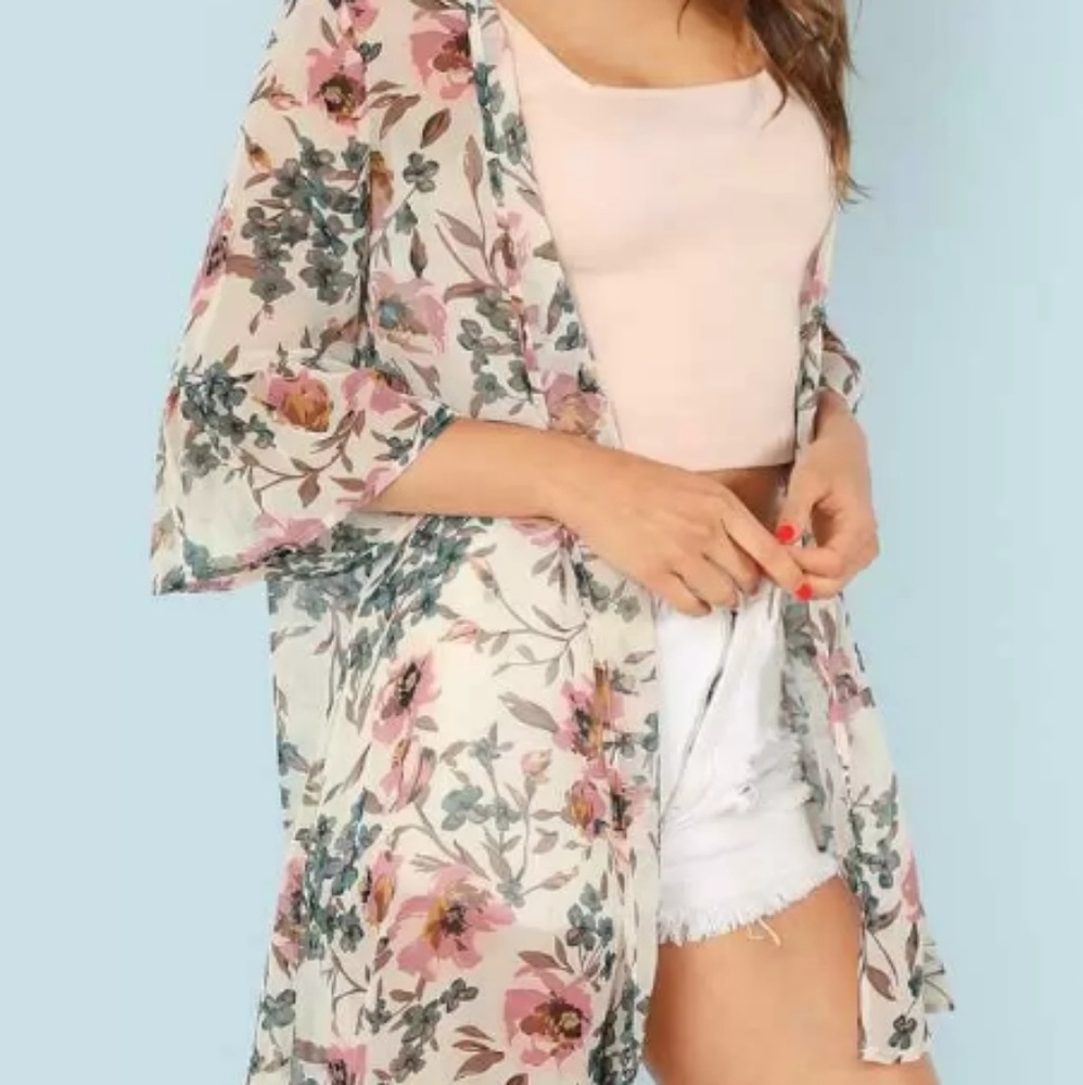 Flounce sleeve floral